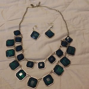 Necklace an earring set